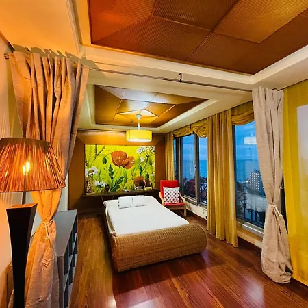 Atico Duplex, Con Piscina Privada, Jacuzzi Y Gimnasio *