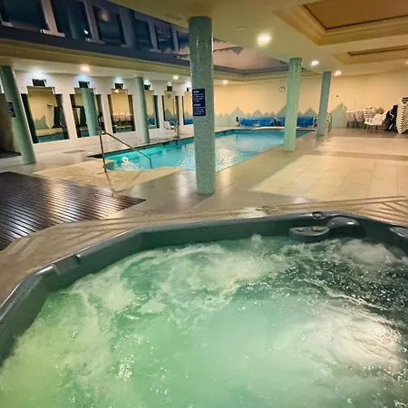 Atico Duplex, Con Piscina Privada, Jacuzzi Y Gimnasio Holiday home *