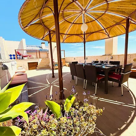 Atico Duplex, Con Piscina Privada, Jacuzzi Y Gimnasio Holiday home *