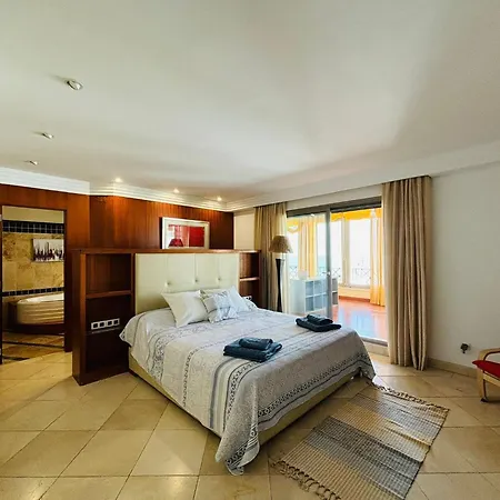 Atico Duplex, Con Piscina Privada, Jacuzzi Y Gimnasio Holiday home Benalmadena